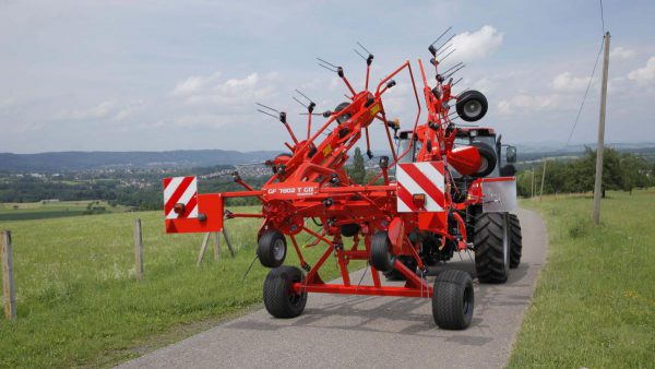 Obračalnik vlečen KUHN GF 7802 T GII